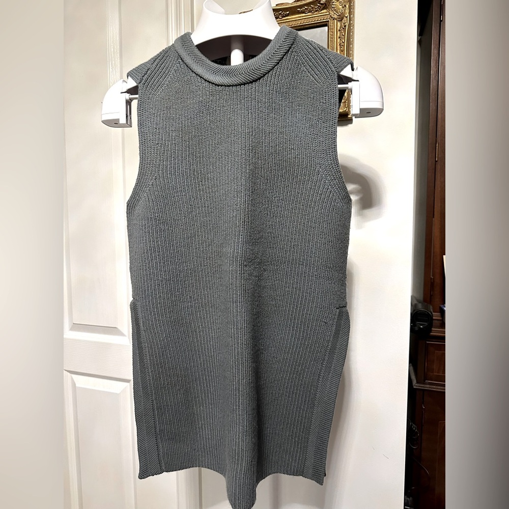 Aritzia, Wilfred, Gray Sleeveless Knit Top